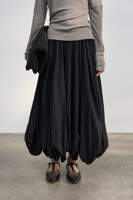 Airy balloon skirt /  black