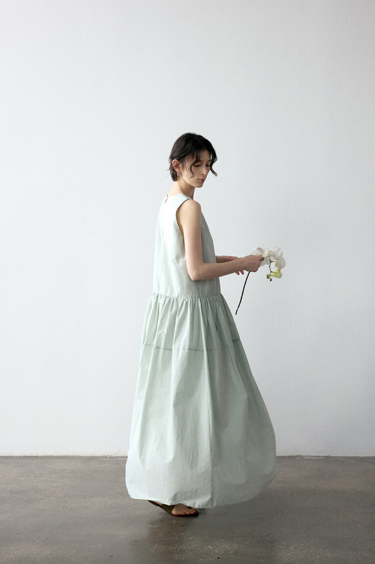 Gathered cotton-linen flare dress / light blue